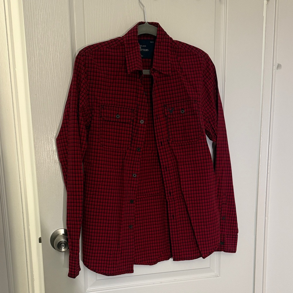 American Eagle Outfitters Red Checkered Casual Button Down Shirt
